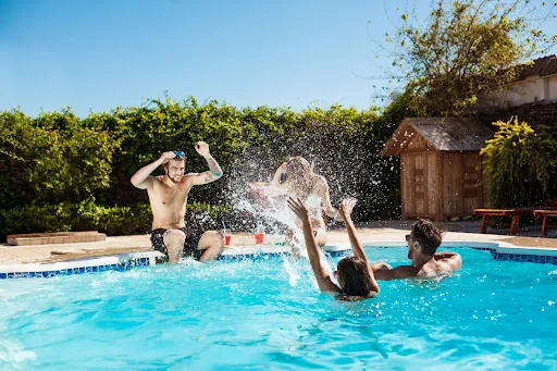 Verão chegando! Veja 5 dicas para preparar sua área de piscina